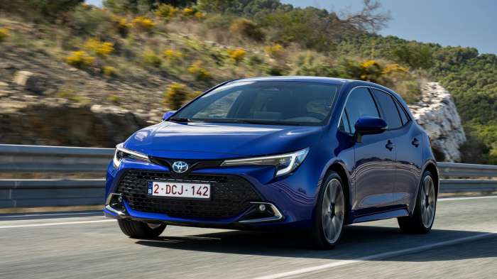  Toyota    2026  Plug-in Corolla  2.100 . 